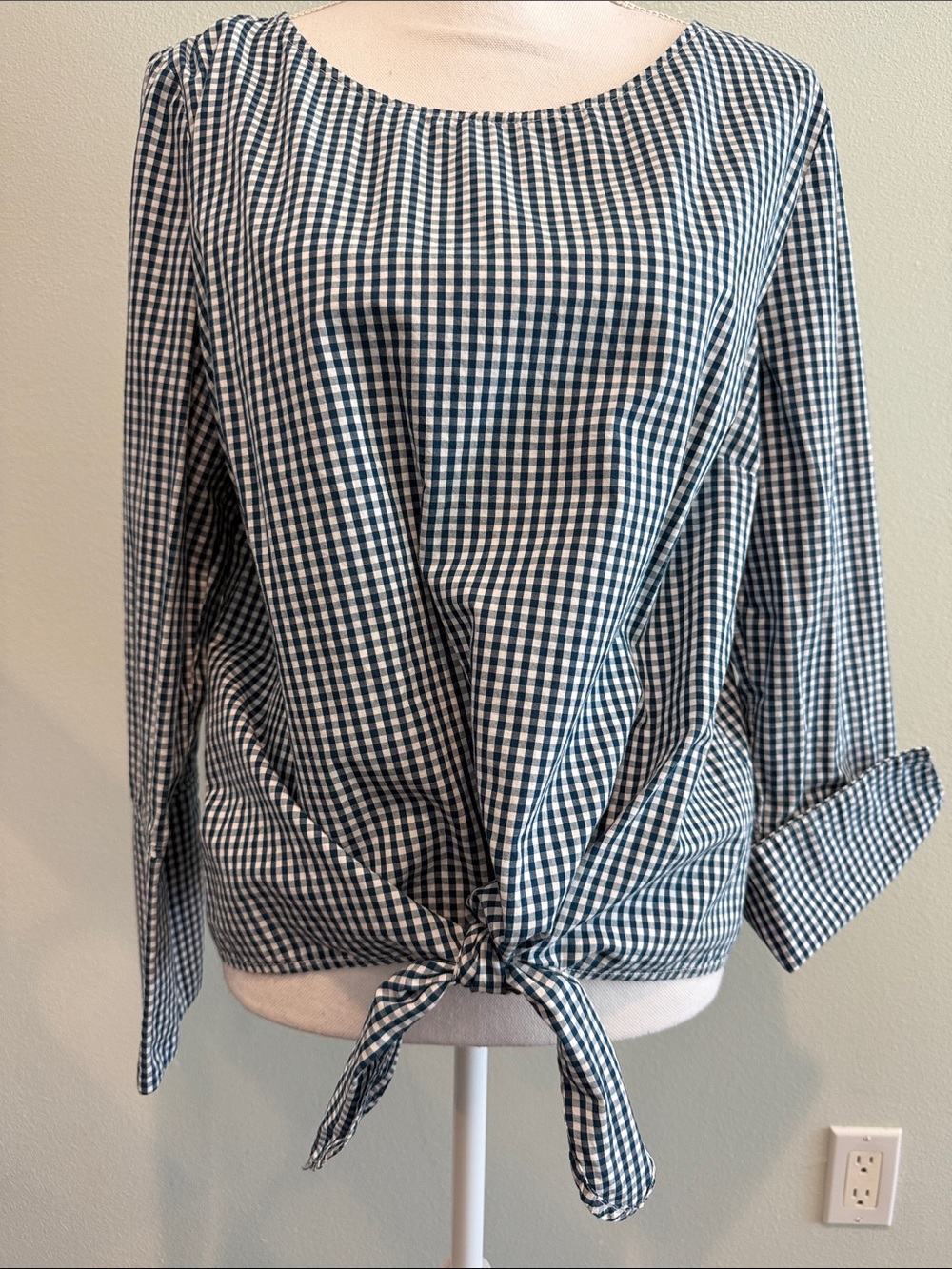 Max Jeans Navy and White Gingham Tie-Front Tunic ptp 21